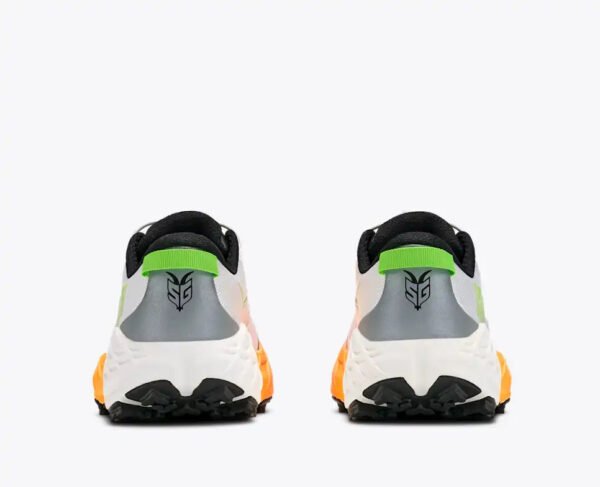 Speedgoat 7 - frost / neon tangerine